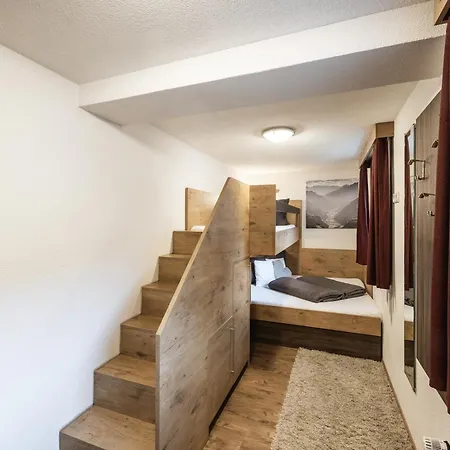 Daire Alpenapartments Ried im Oberinntal