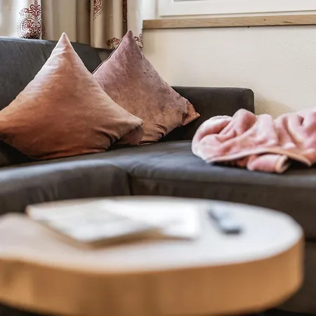 Alpenapartments Daire Ried im Oberinntal