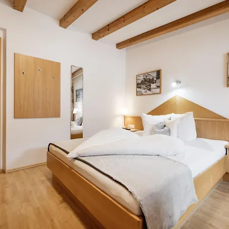 Alpenapartments Daire Ried im Oberinntal